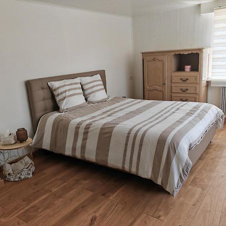 Appartement " Le Chardonneret " Issenheim Eksteriør billede